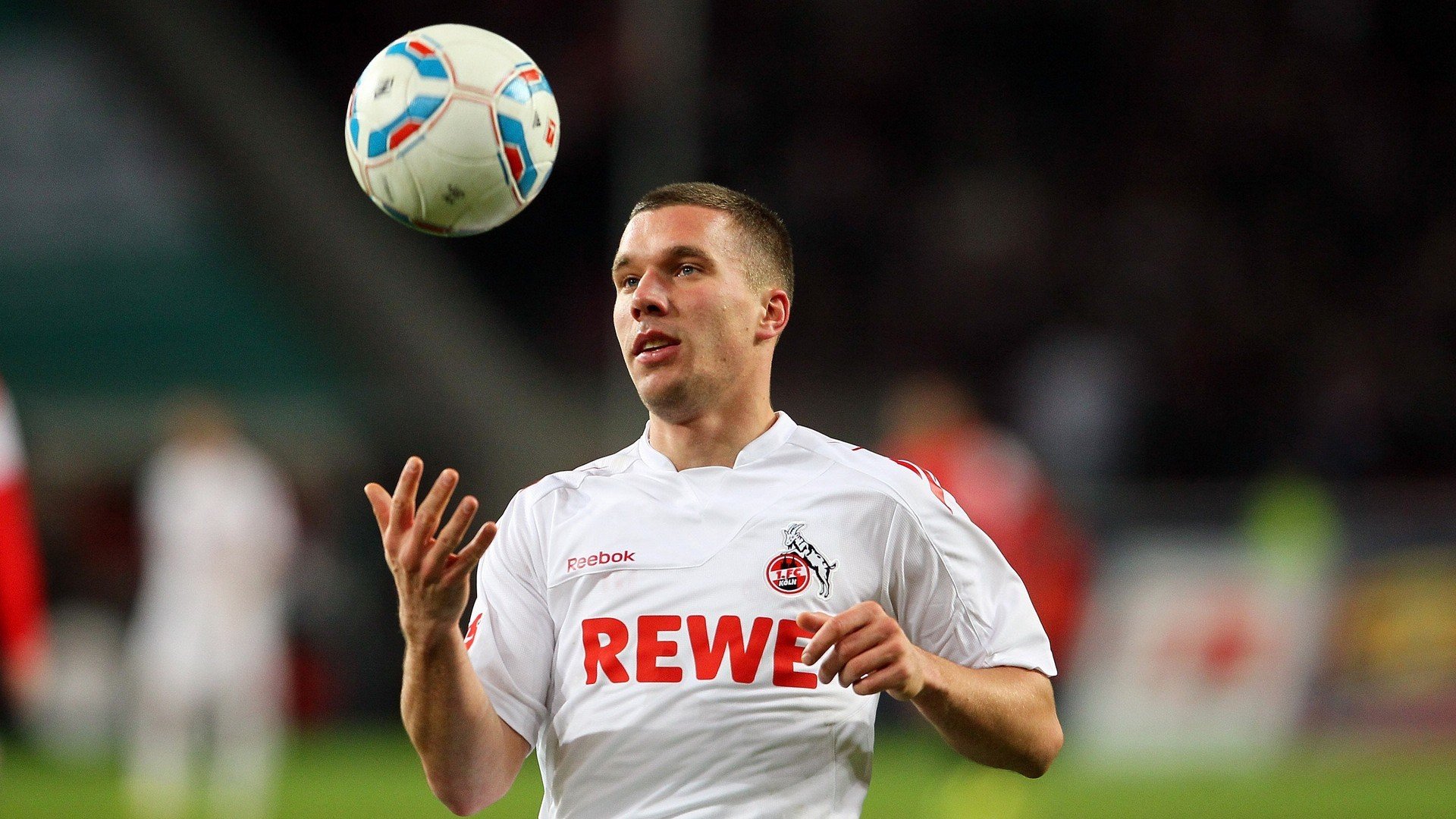 爱游戏ayx-_未来运动装备：AI辅助促运动表现_，运动辅助工具有哪些